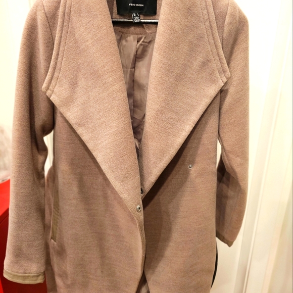 Coat - Picture 3 of 3